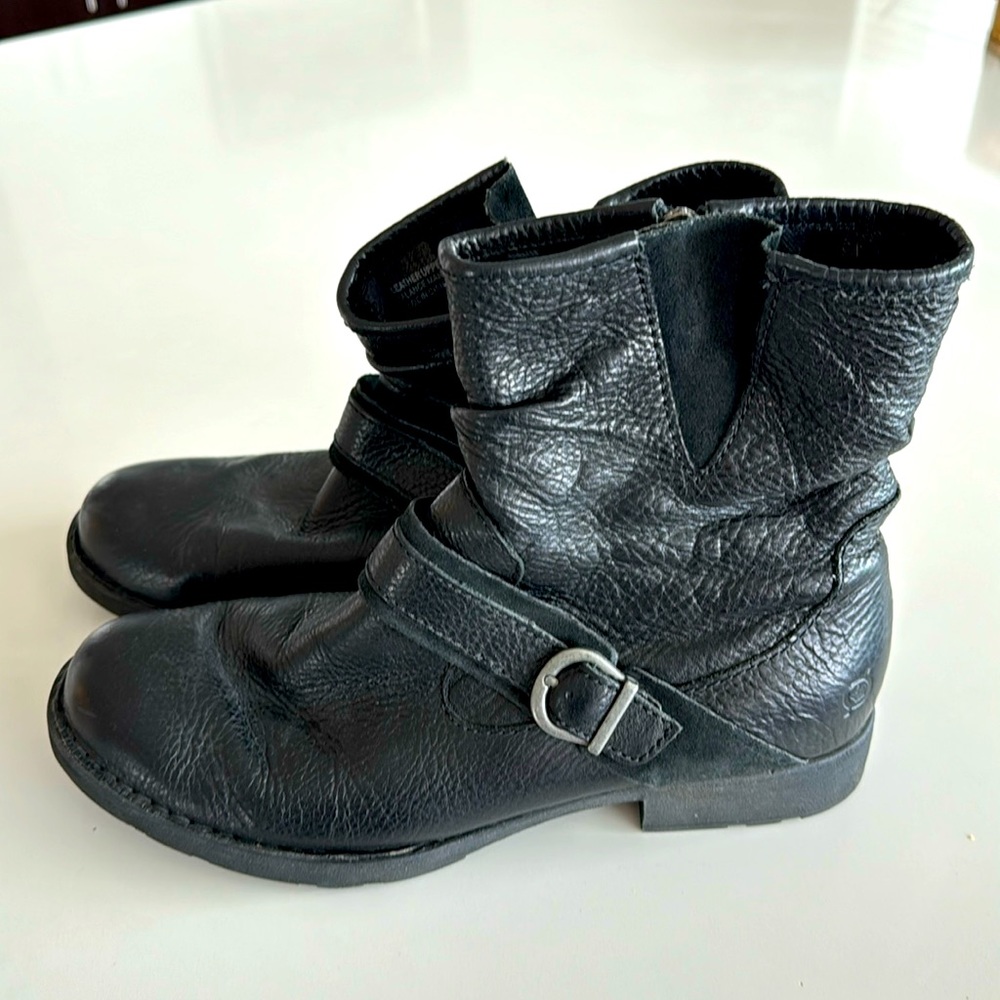 Born black boots size 9.5